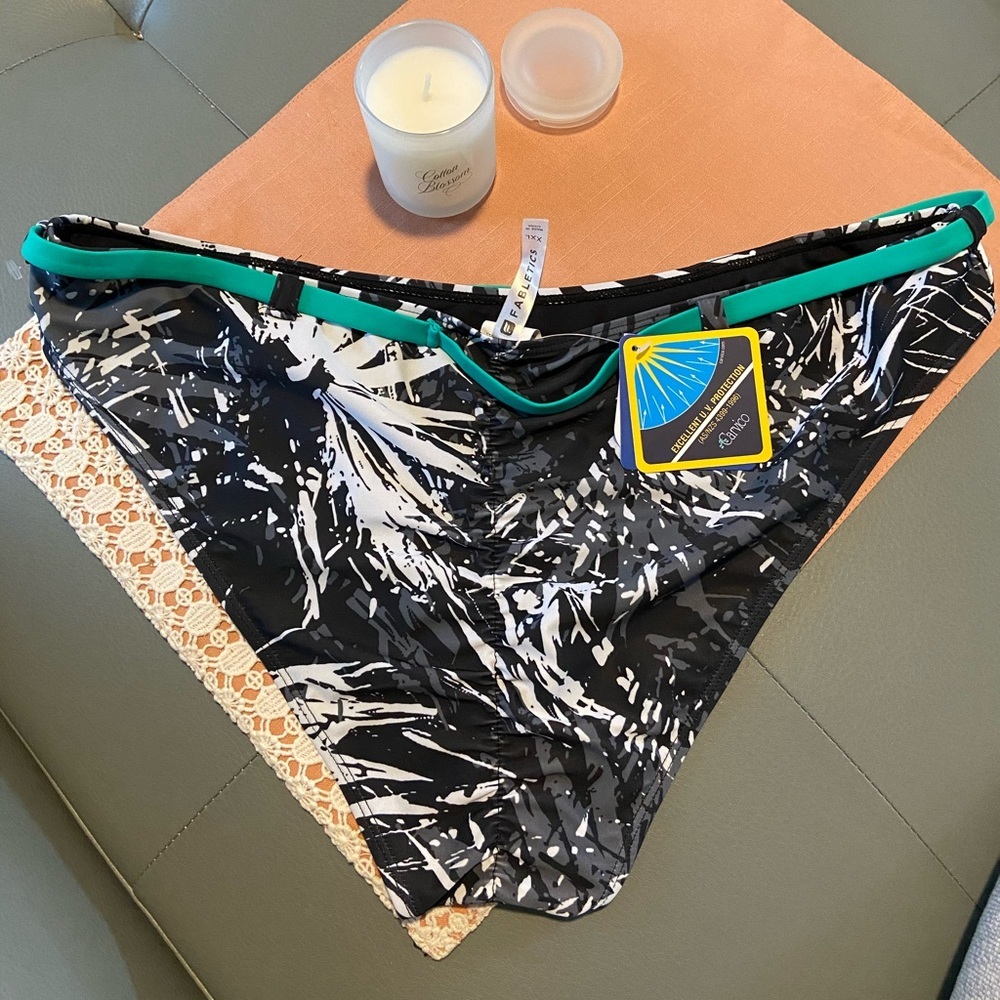 Fabletics Allison Cheeky Bottom bikini